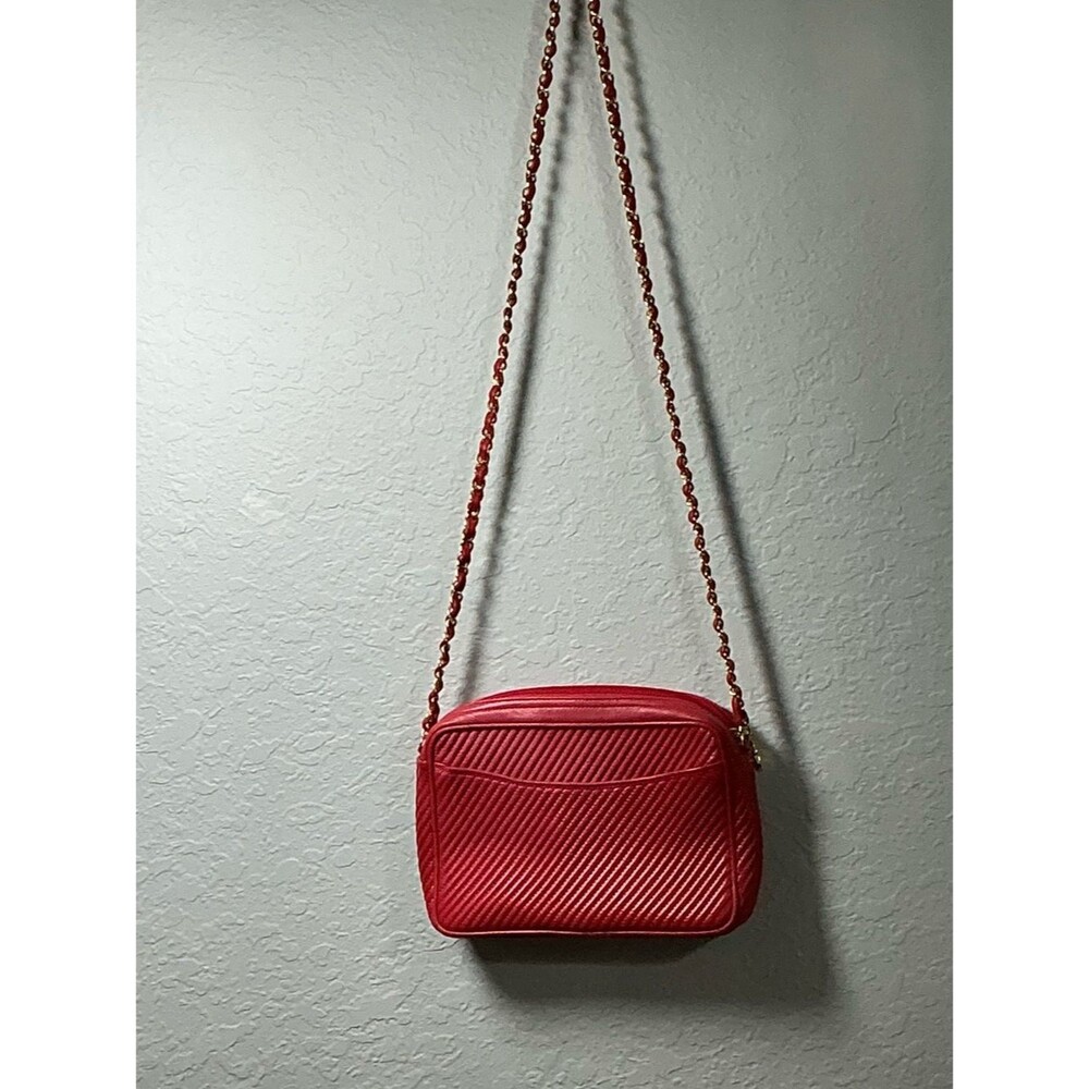 Vintage Artbag Italy Red Quilted Chevron Crossbody Bag Gold Chain
